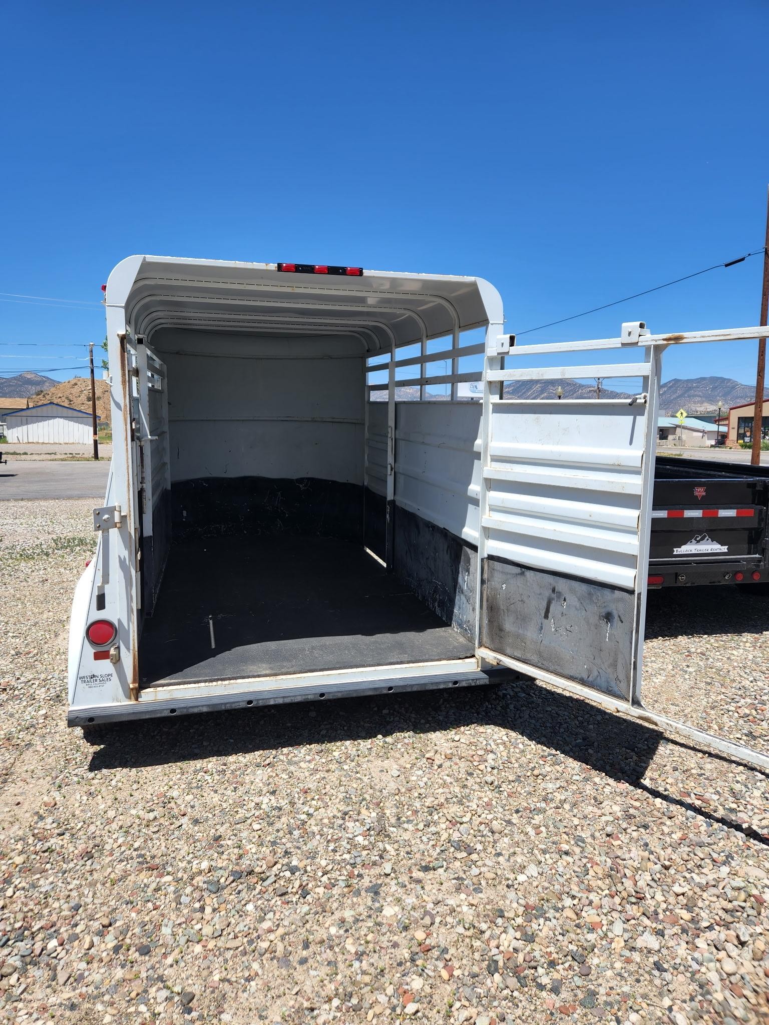 2 Horse Slant Trailer - Circle D #0411 - Image 3